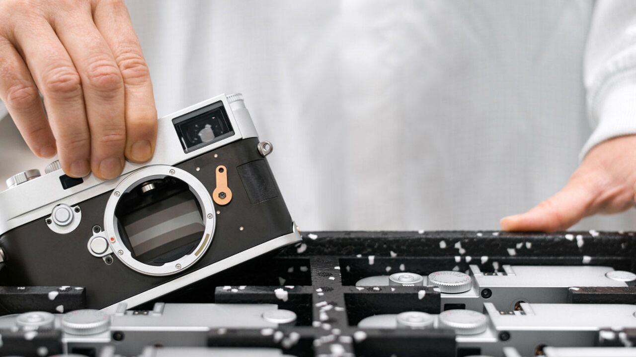Illustratie voor: Zien: dit is hoe de Leica M10 wordt gemaakt
