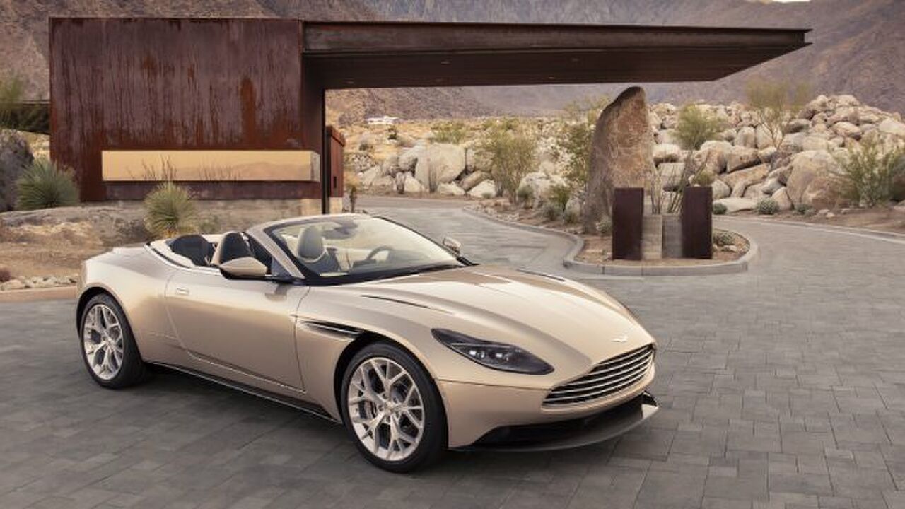 Aston Martin DB11 Volante MAN-MAN