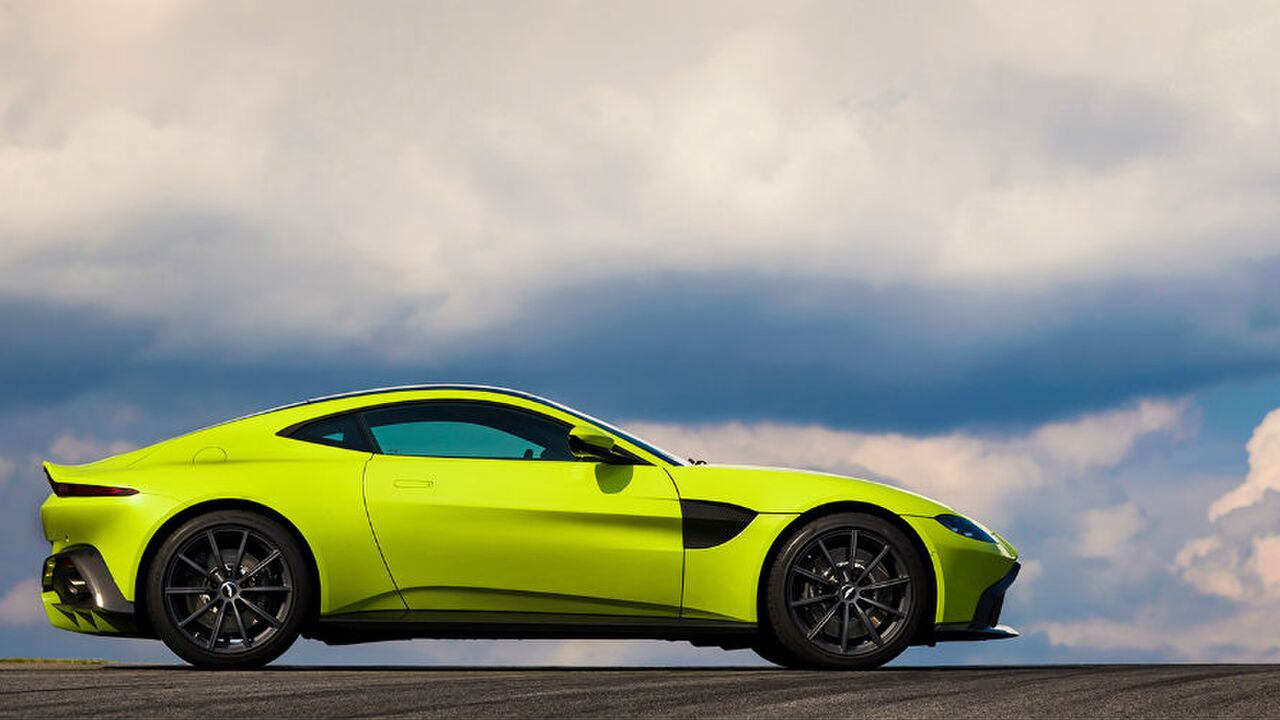 Aston Martin DB11 MAN MAN