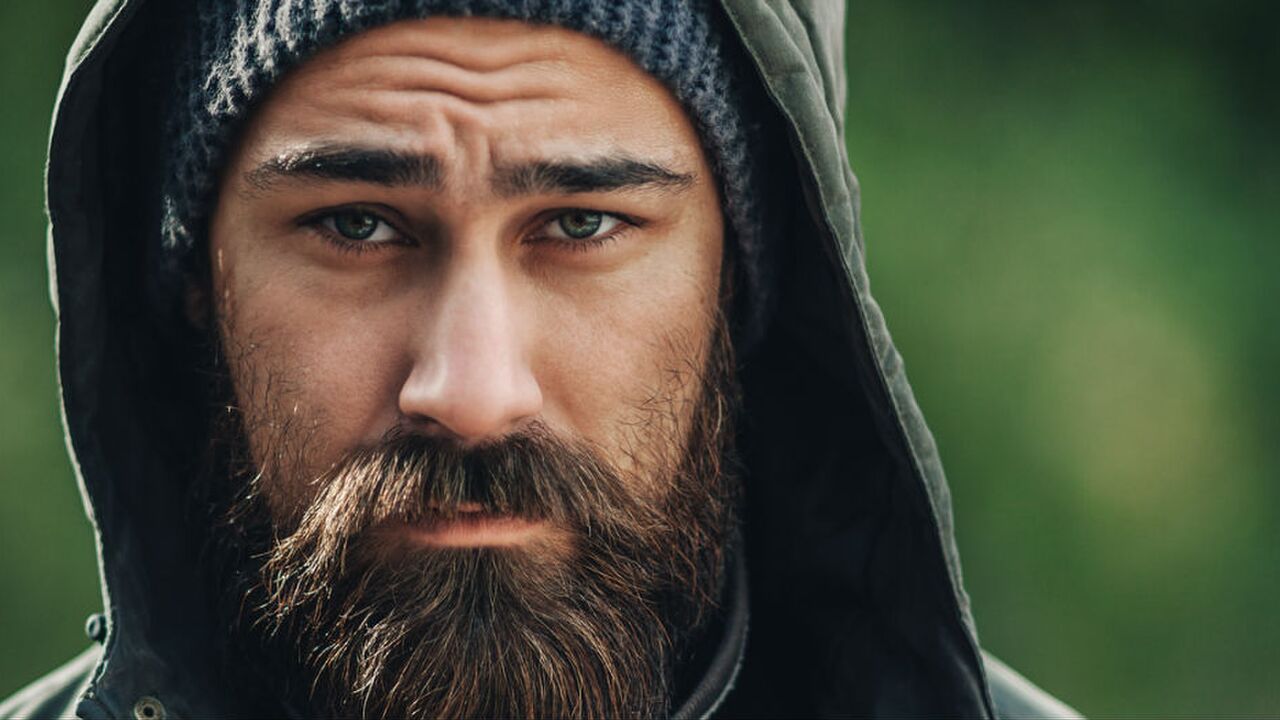 Lange baard header man man