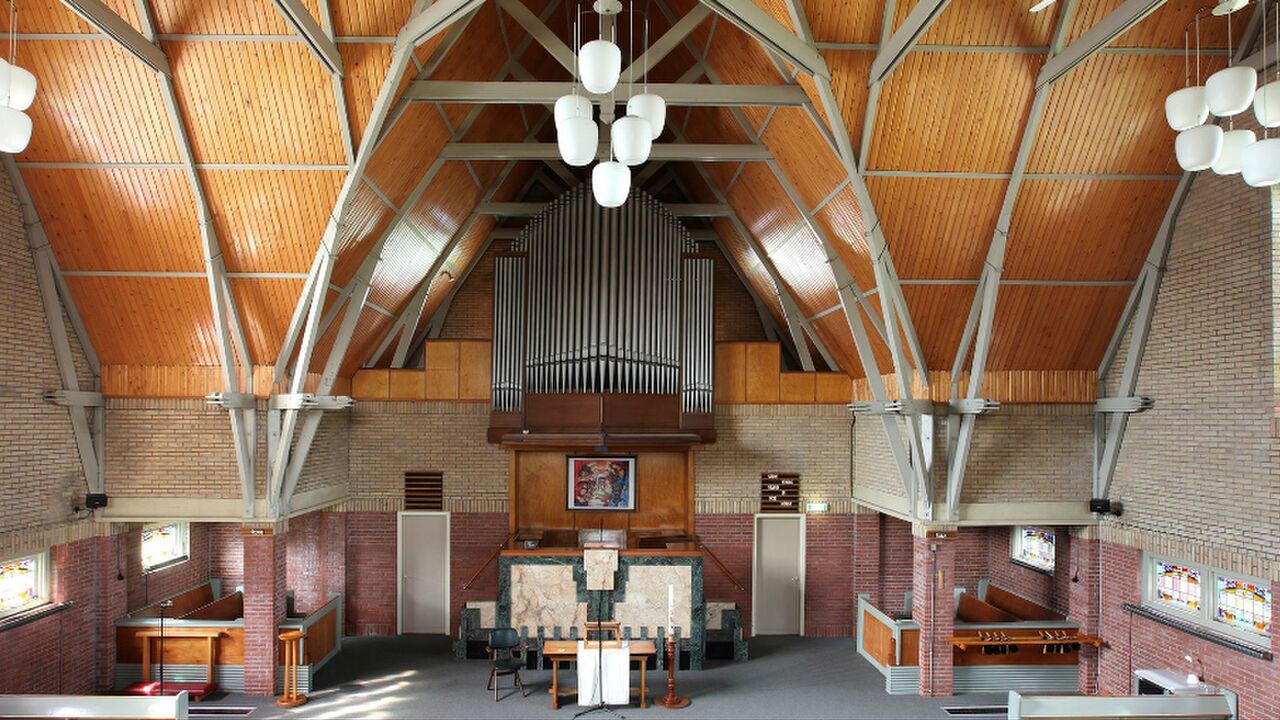 wonen in een kerk in oudebildtzijl friesland MAN-MAN
