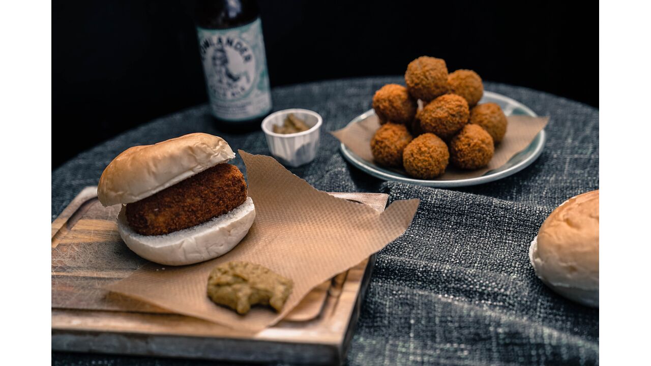 Illustratie voor: Een Ode aan de Croquette; de meest legendarische snack