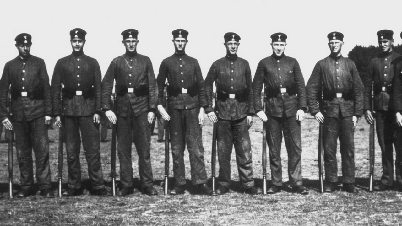 Adolf Hitler's Bodyguard oorlogsfilms Netflix MAN MAN
