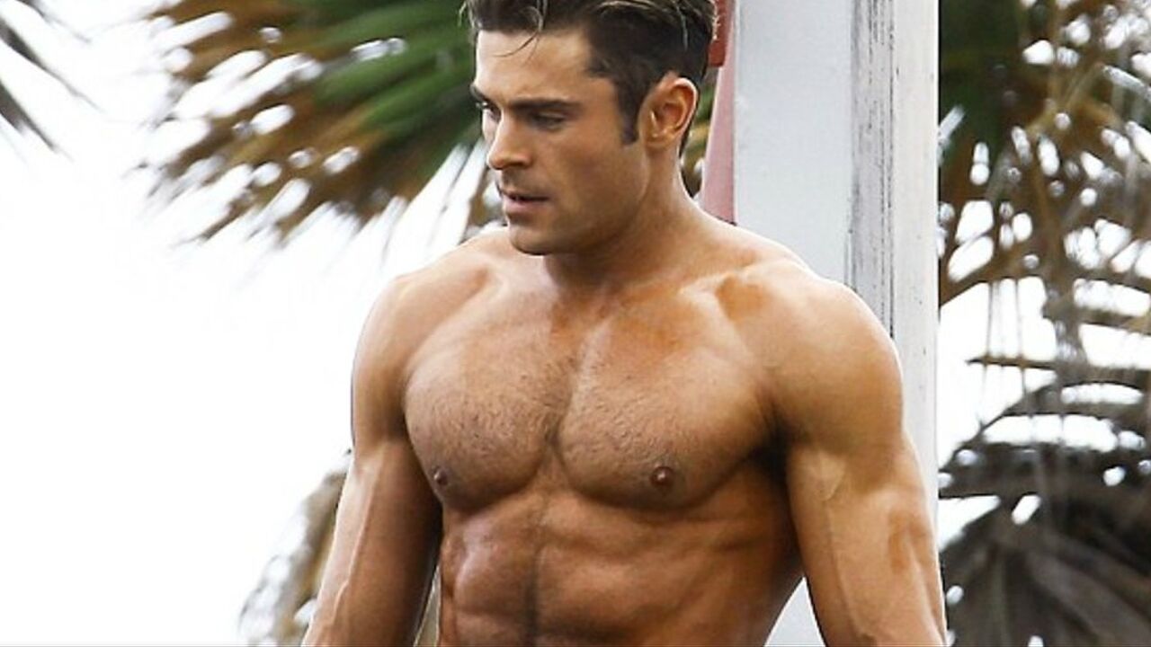 Zo train je als Zac Efron van de film Baywatch MAN MAN