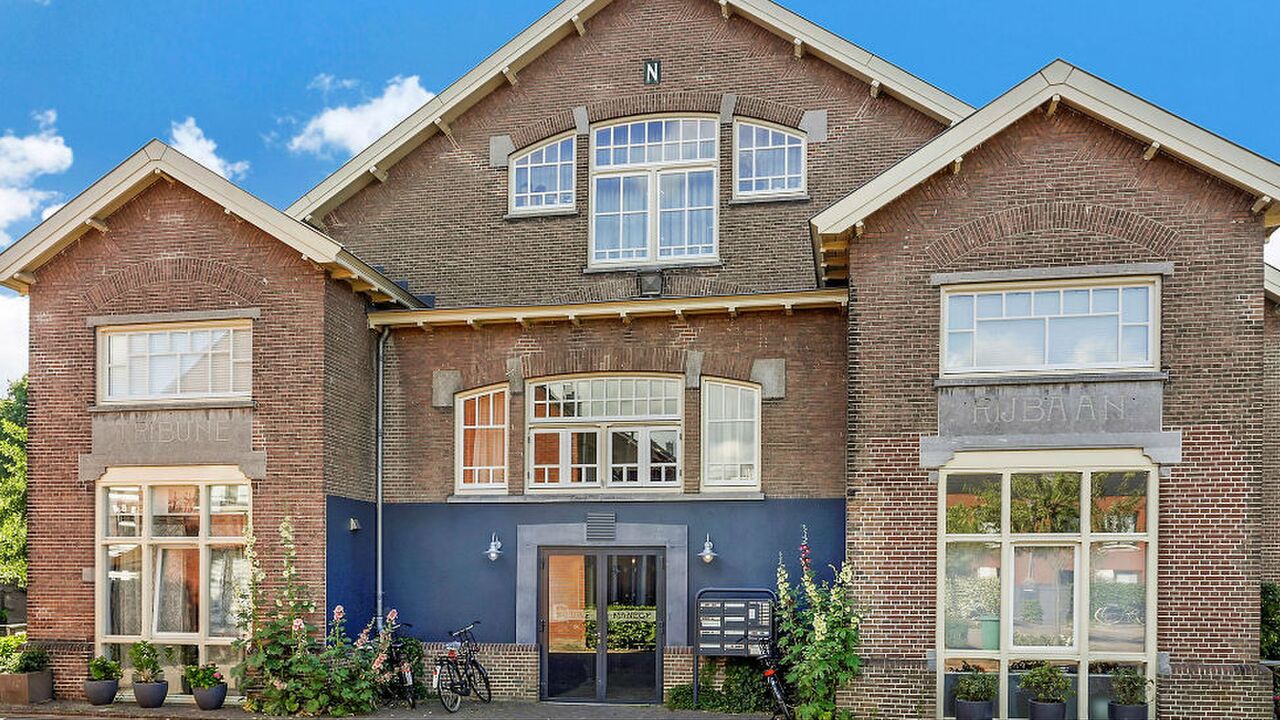 Illustratie voor: Te koop in Haarlem: oude kazerne omgetoverd tot fantastisch New Yorks’ loft