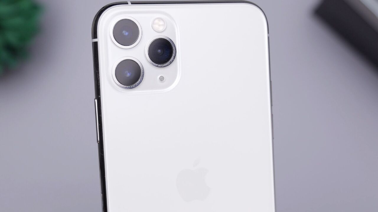 iPhone 12 camera