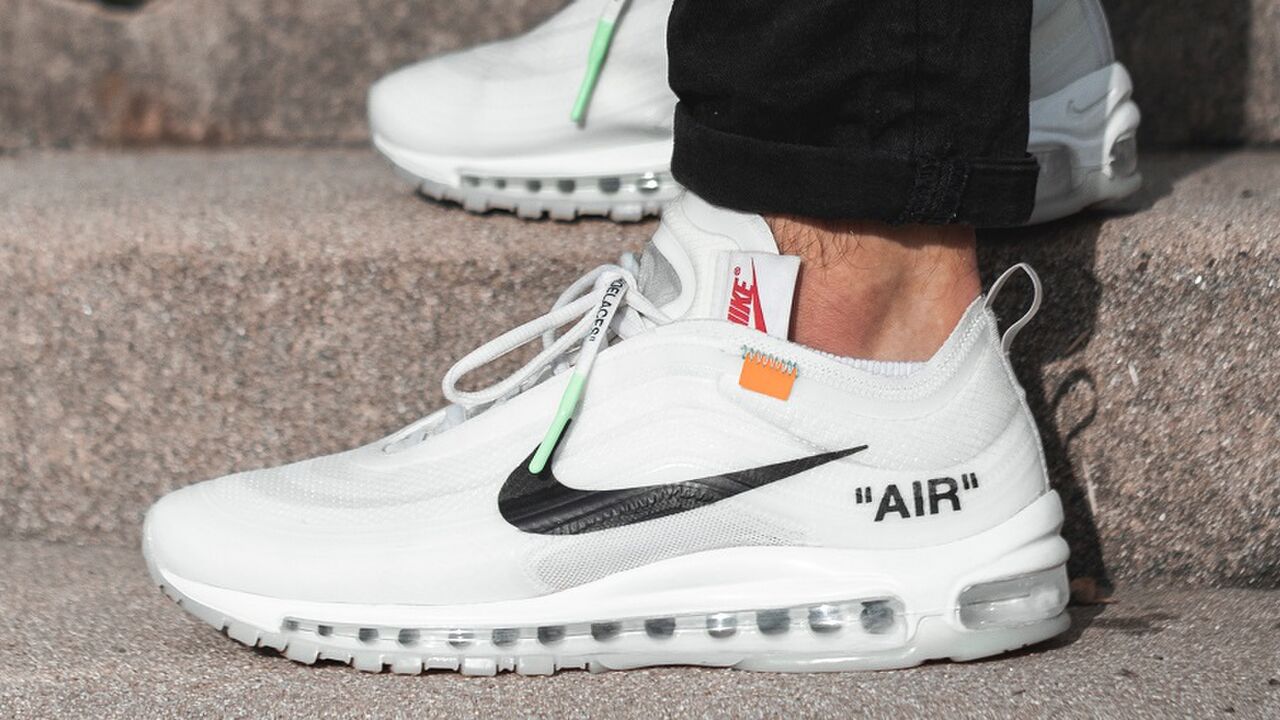witte Nike sneakers