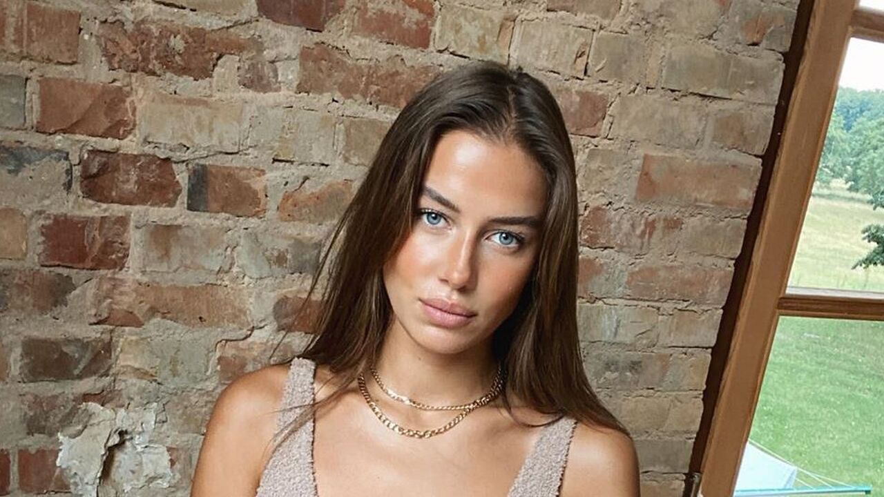 nieuwe vriendin brad pitt Nicole Poturalski