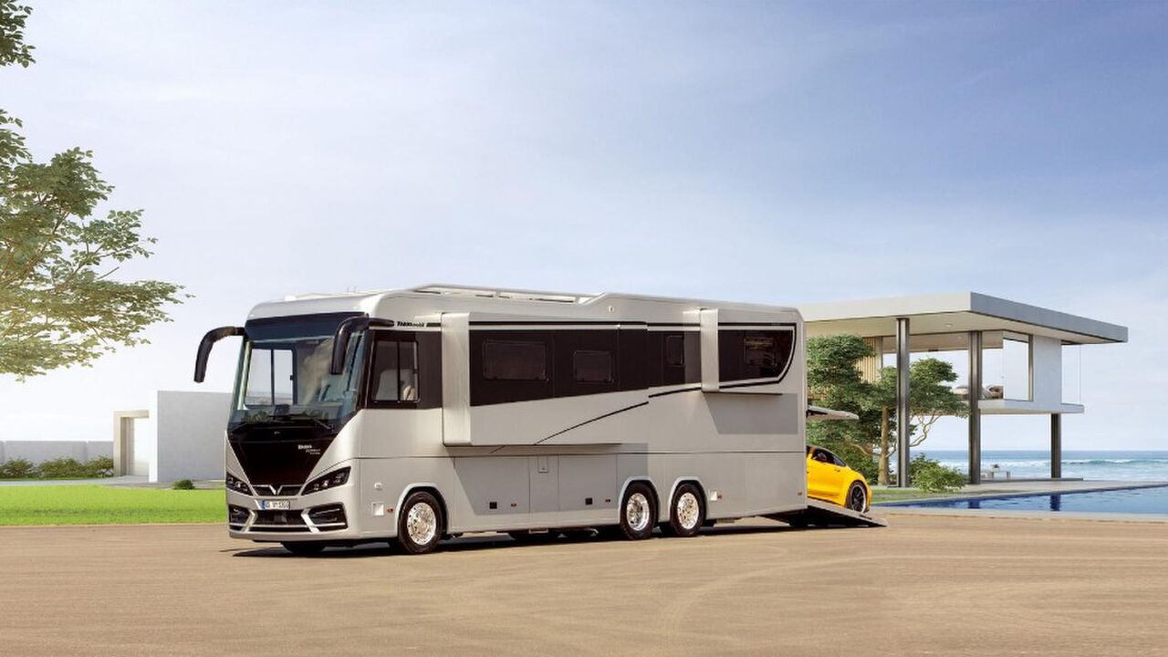 camper met ingebouwde garage