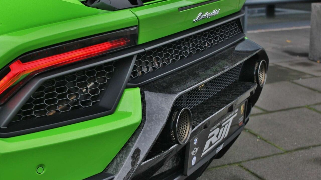 Don de Jong YouTuber koopt Lamborghini