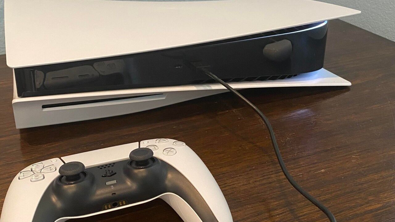 Illustratie voor: Deze webshops krijgen als eerste een nieuwe voorraad van de PS5