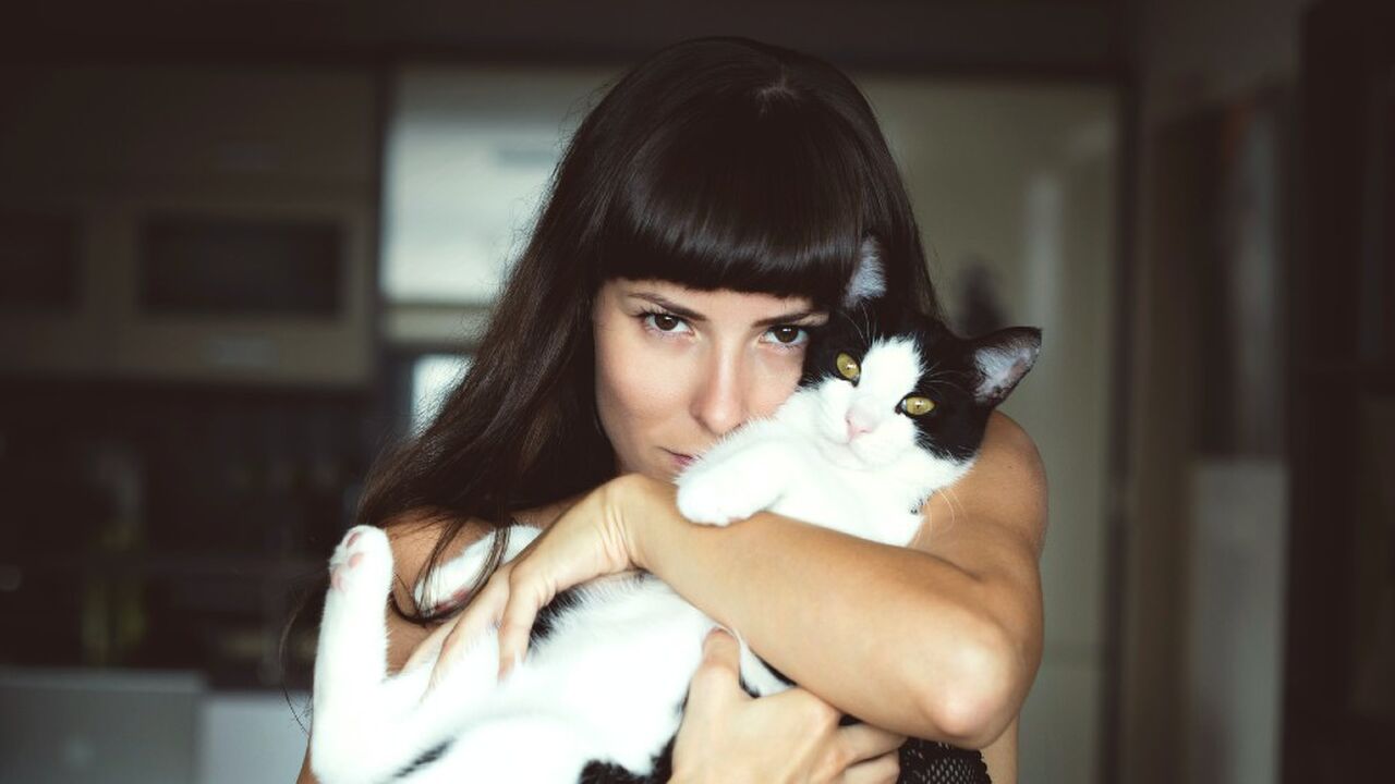 katten vrouwen versieren