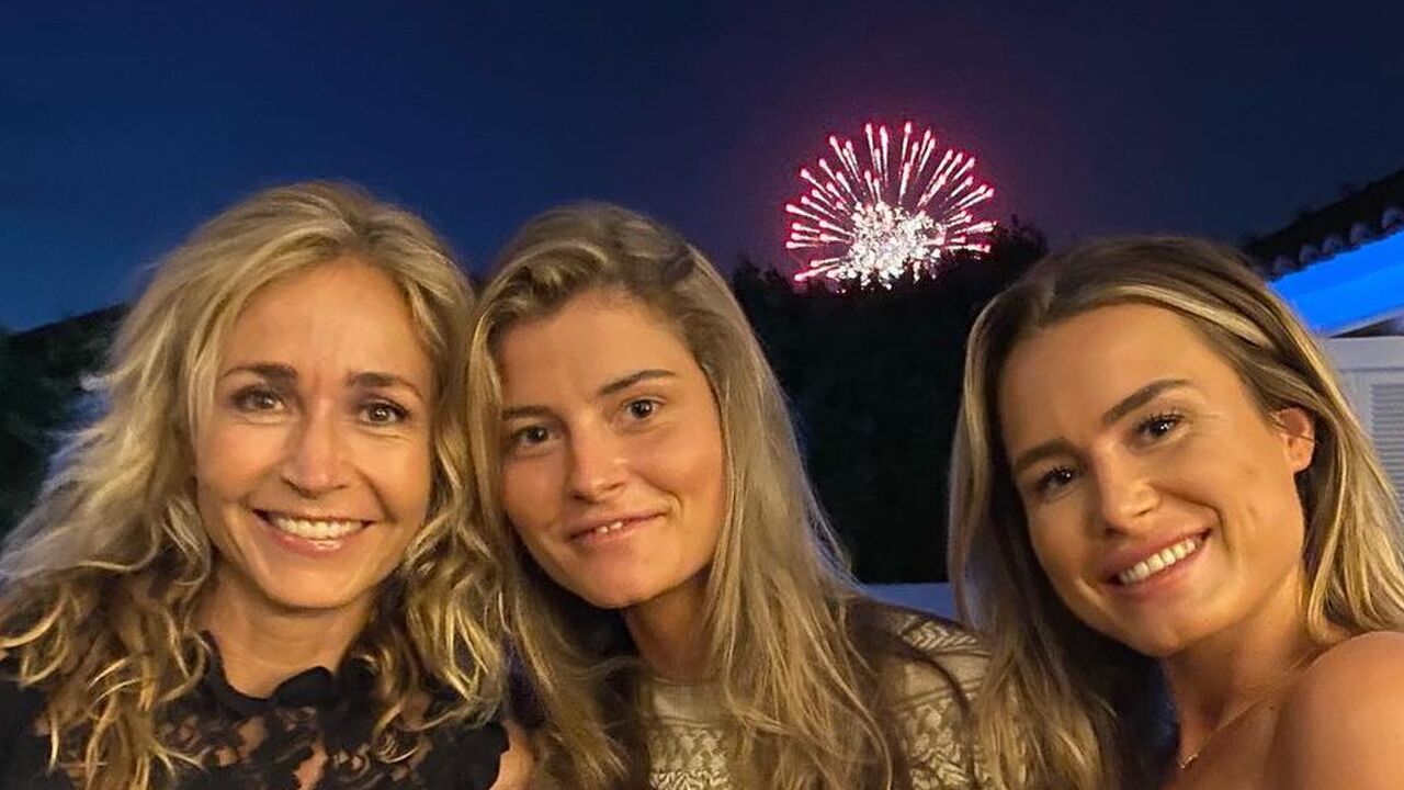 Dit zijn de knappe bonusdochters van Wendy van Dijk
