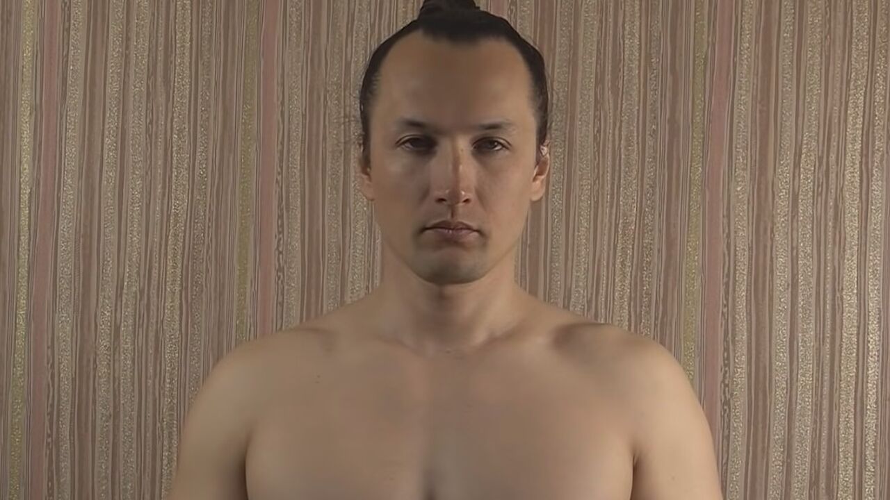 elke dag 1000 push ups man