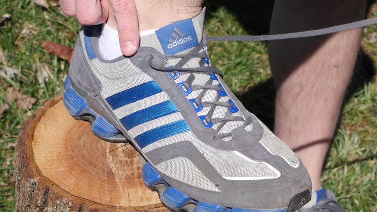 waarom schoen extra vetergaatje strikken (1)