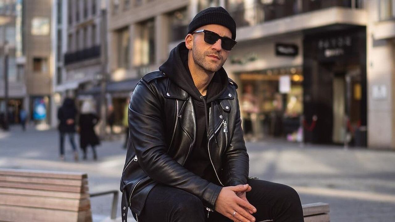 Illustratie voor: 3 strakke all black outfits voor mannen