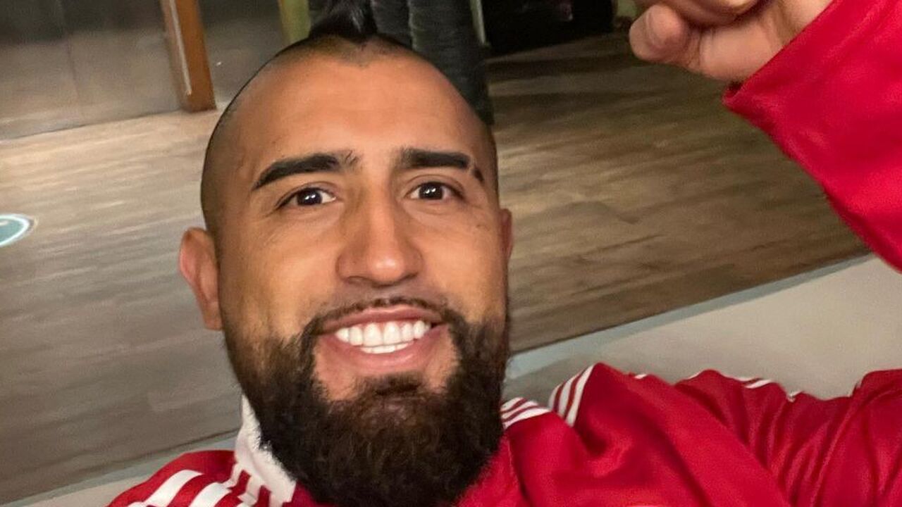 arturo vidal auto