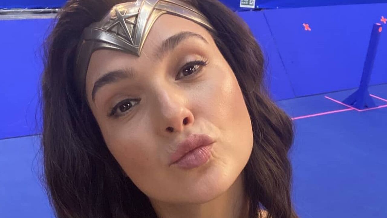 Gal Gadot Wonder Woman pakje instagram