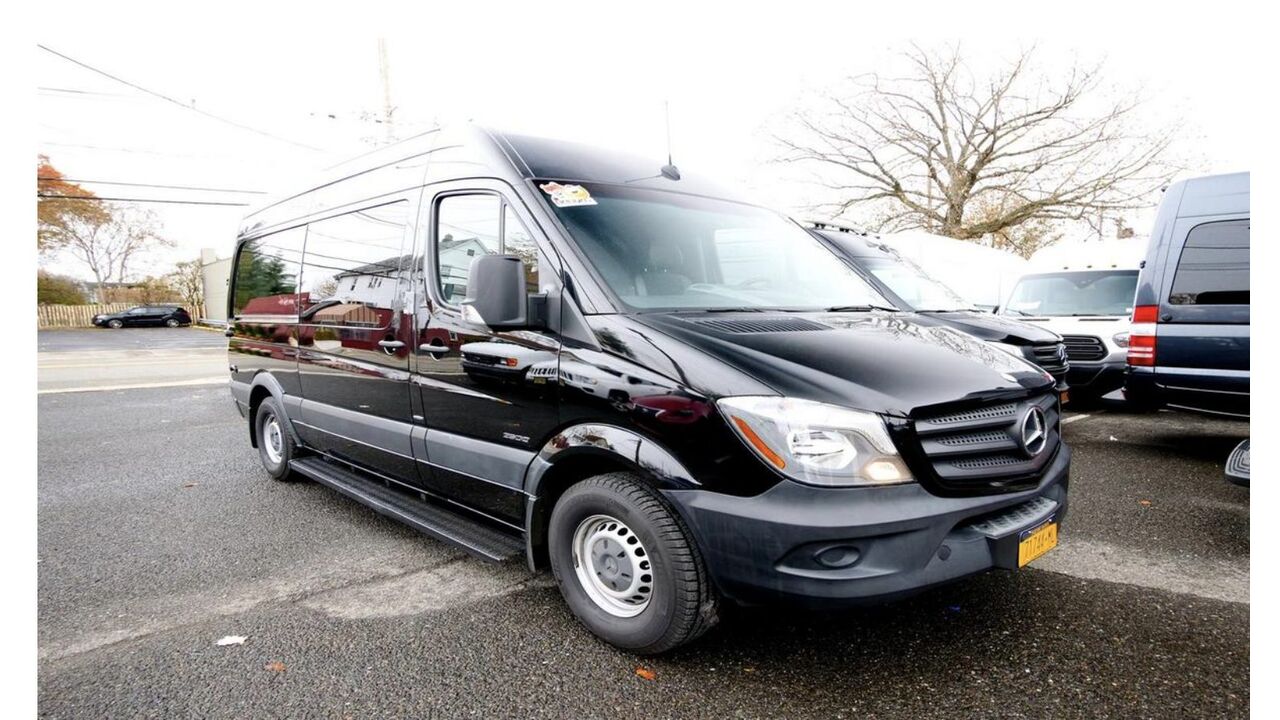 mercedes bus