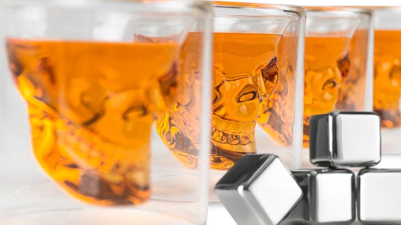 Illustratie voor: Met deze glazen van Bol.com drink je whisky als een grote baas