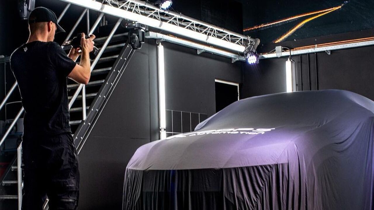 Enzo Knol auto nieuwe kleur