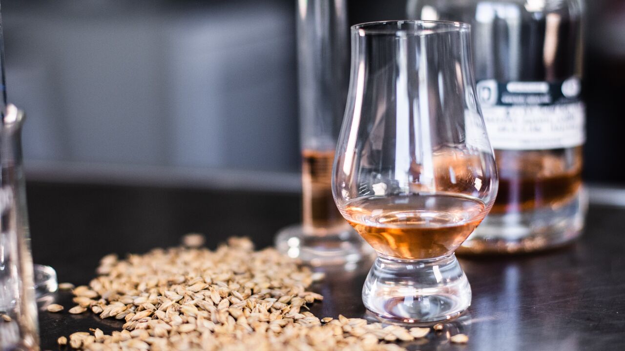 Illustratie voor: De top 10 beste whisky distilleerderijen van Schotland