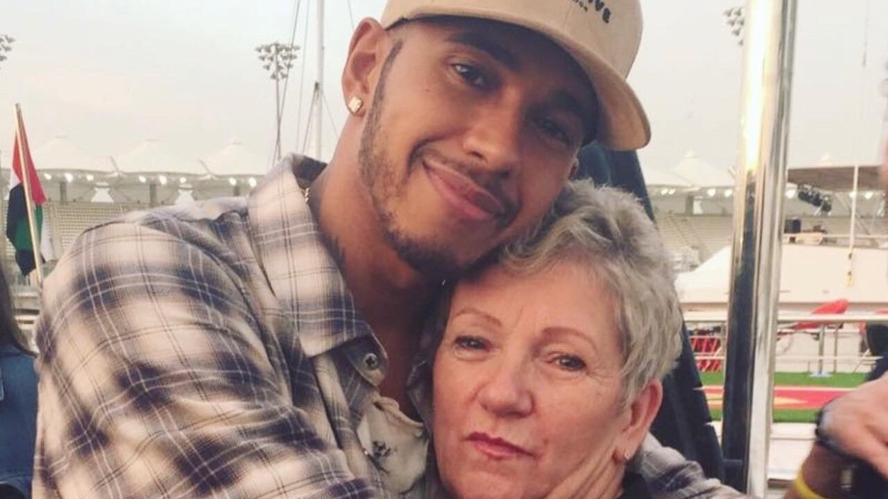 lewis hamilton verandert achternaam Larbalestier