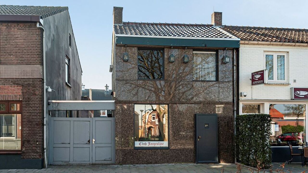 Unieke Funda-vondst- woning met heerlijk bruin café te koop