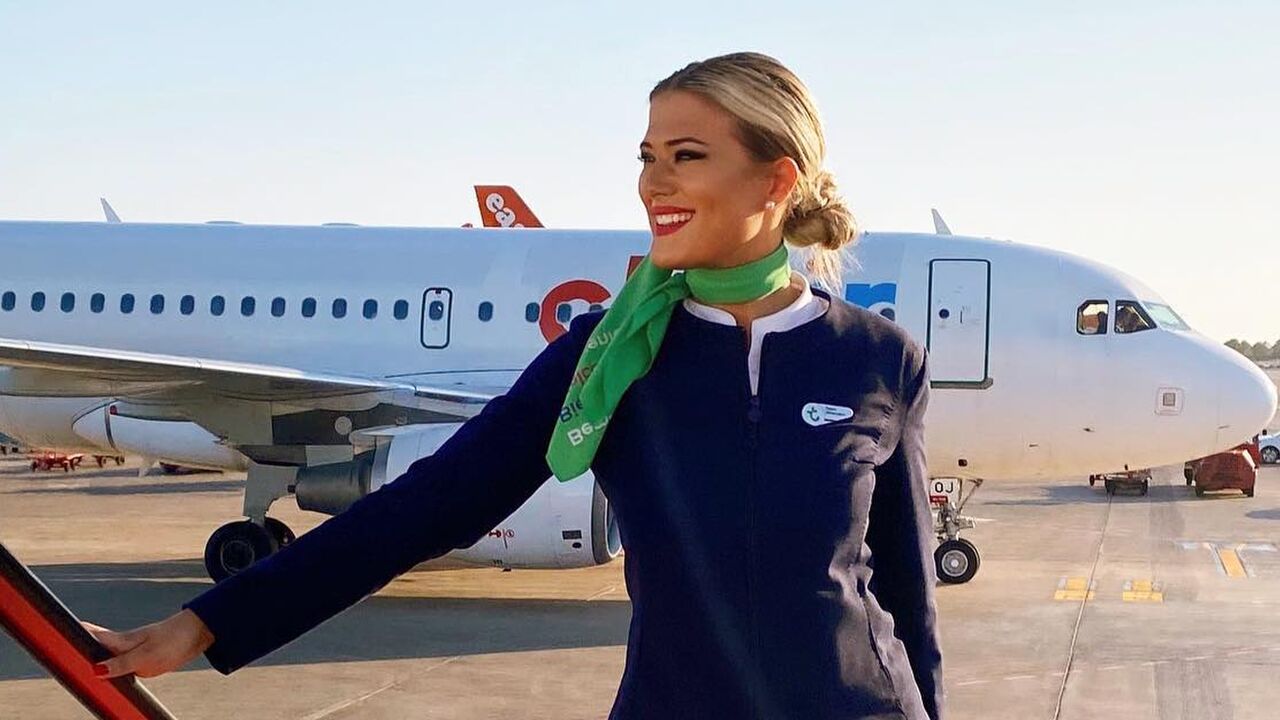 De Instagram van stewardess Mandy tovert een lach op je gezicht