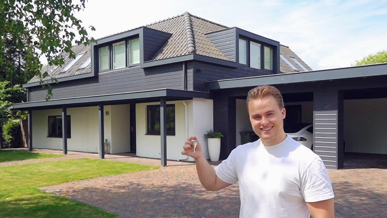 Roy Beszelsen koopt droomvilla met zwembad en mancave