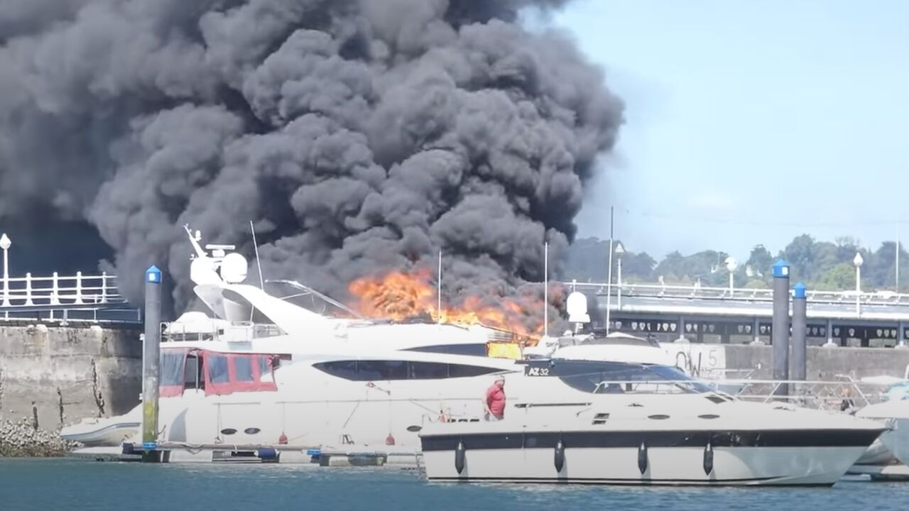 superjacht brand