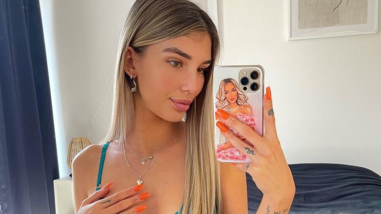 Illustratie voor: Amber van Geert (Temptation Island) heeft een Instagram vol pikante foto’s