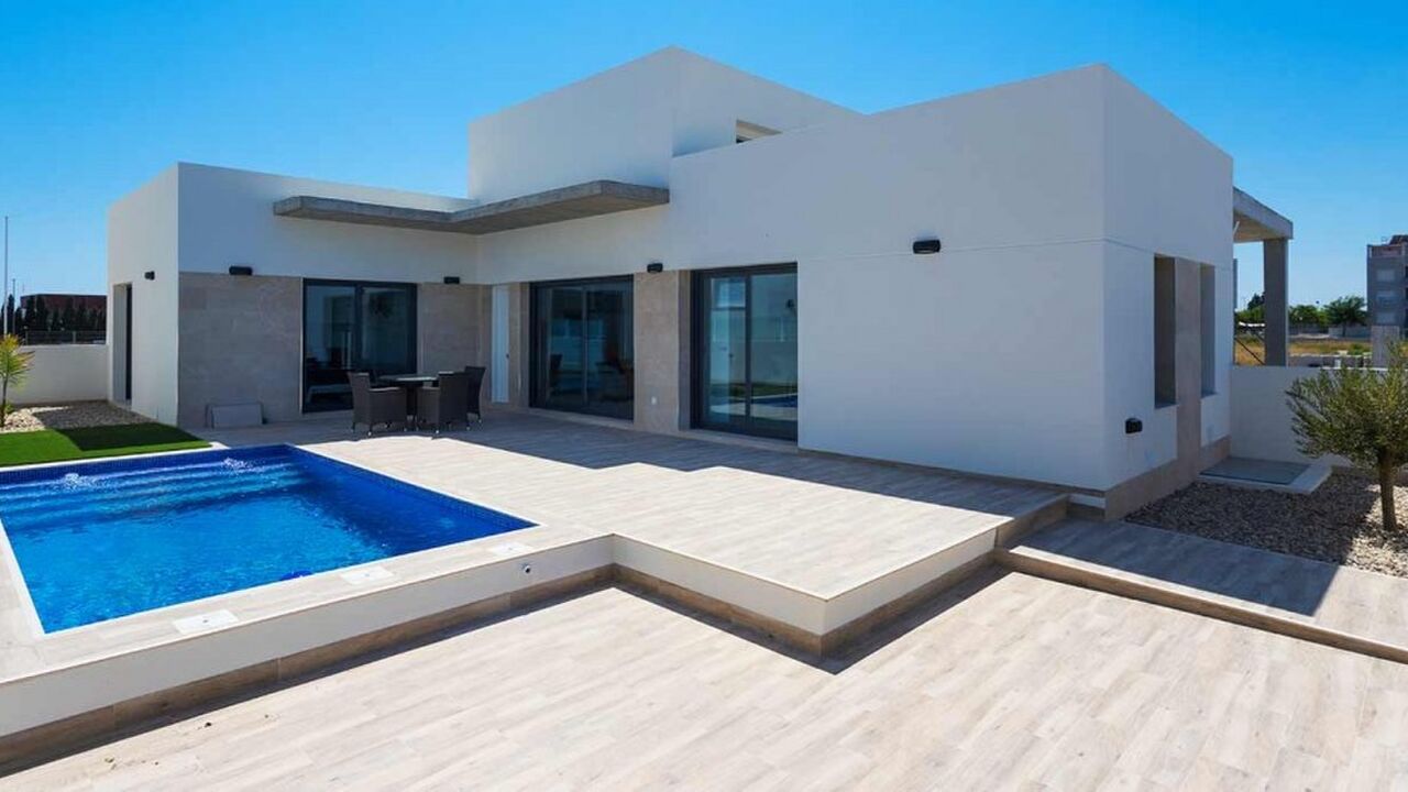 Illustratie voor: Deze waanzinnige Spaanse villa met drie slaapkamers kost je slechts €291.000,-