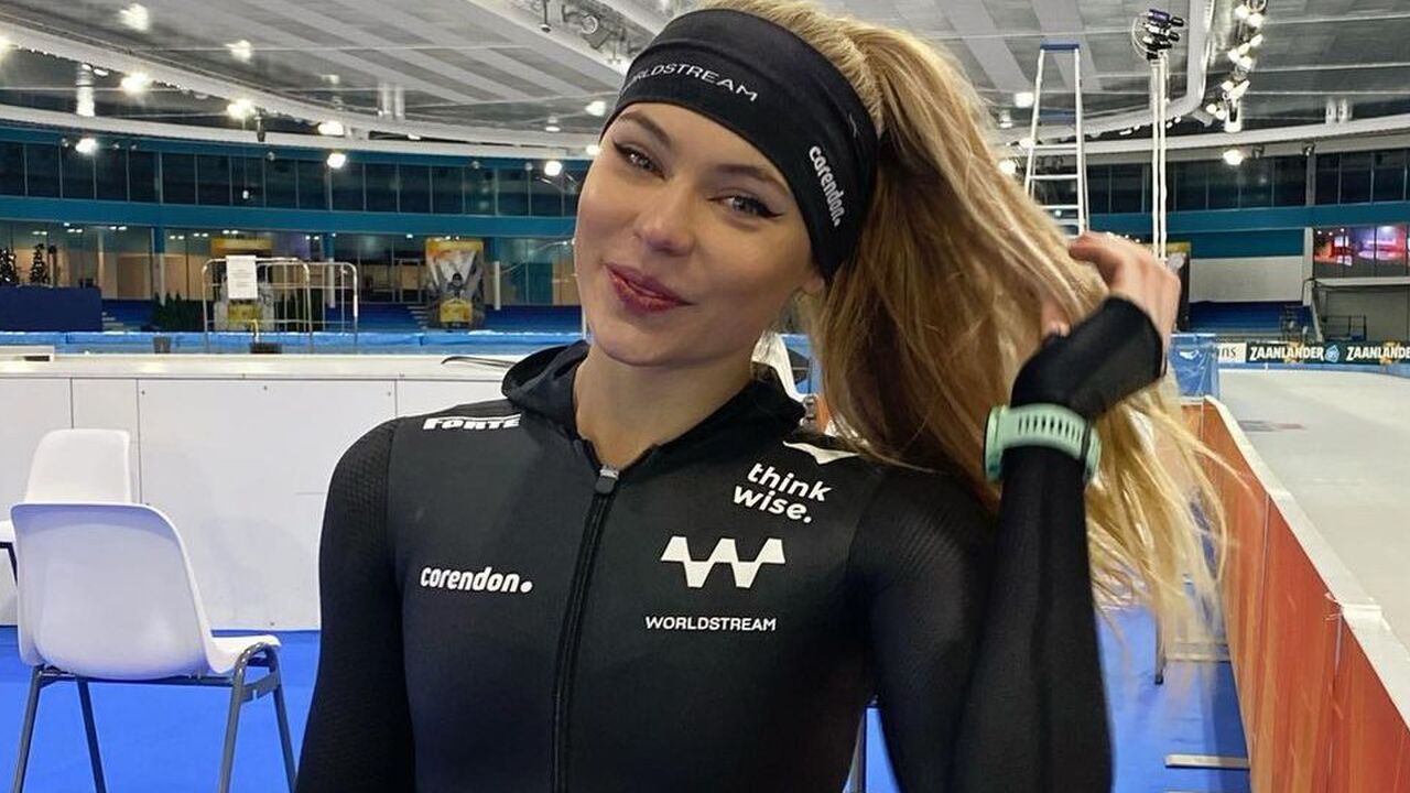 jutta leerdam instagram foto's schaatspakje