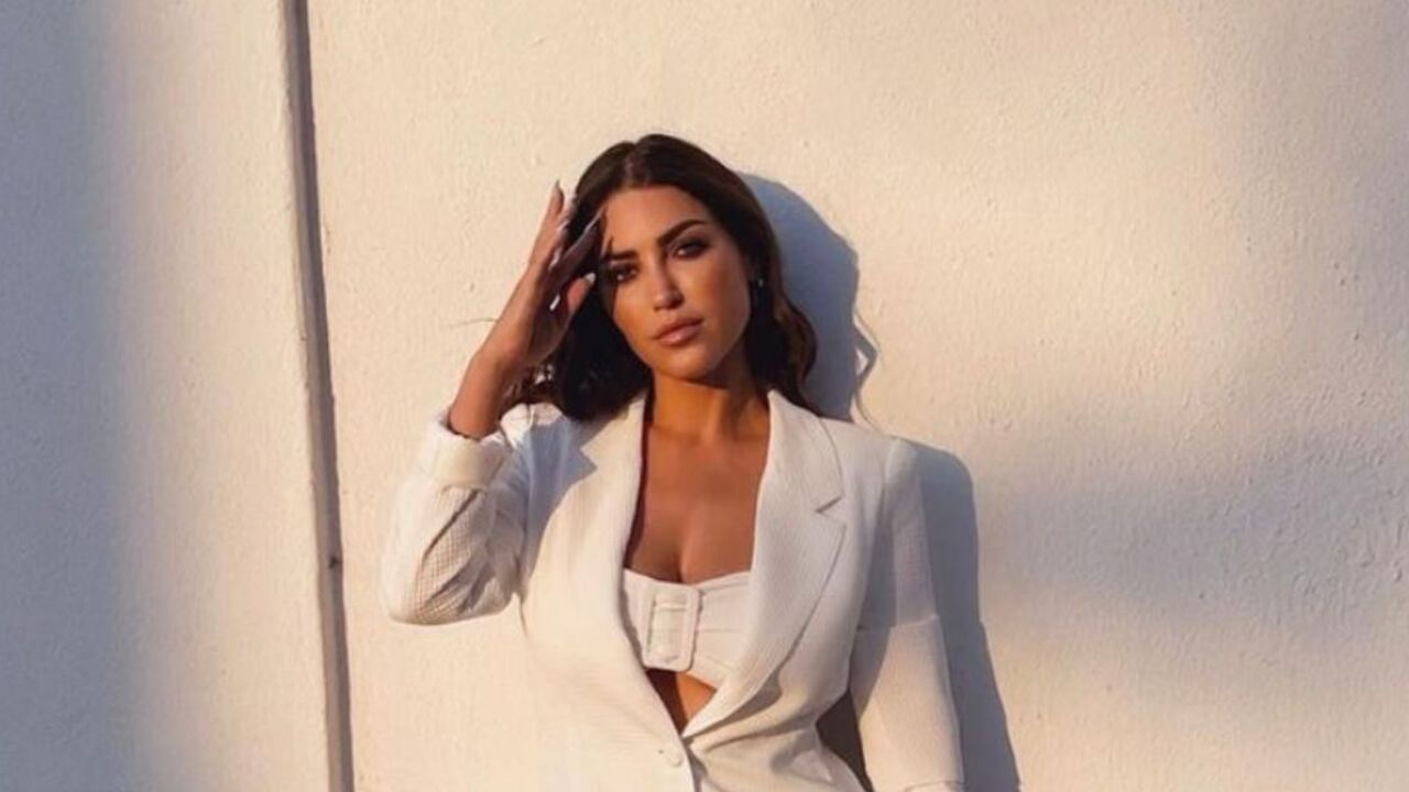 de uitdagende foto van Yolanthe Cabau