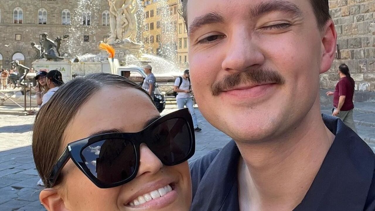 hoe komt bram krikke aan mooie vriendin robin holzken