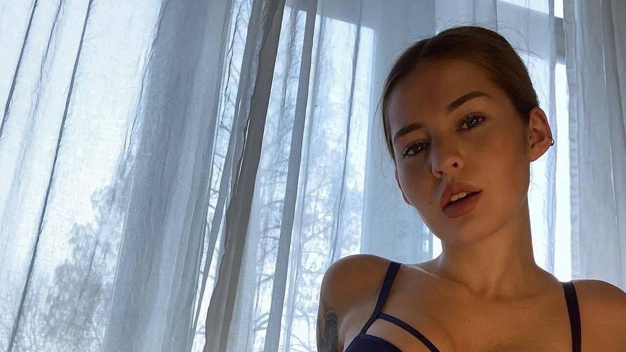 indy mende instagram model