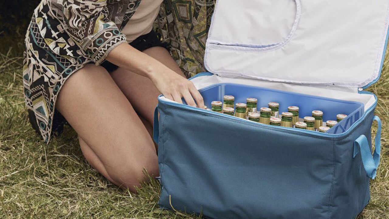 Lidl verkoopt nu een koeltas waar een krat bier in past