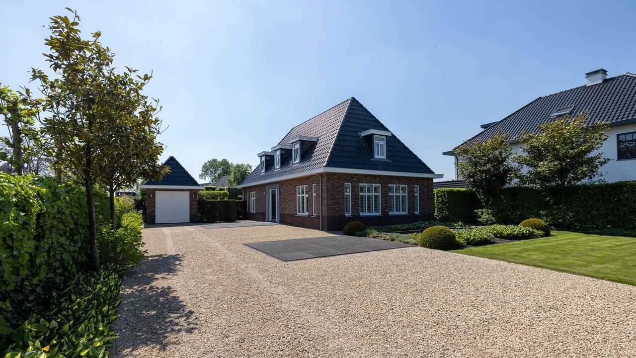 Justin Bijlow koopt een prachtige villa
