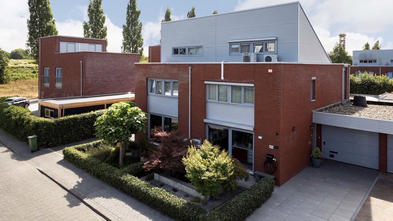 2 onder 1 kap woning Apeldoorn