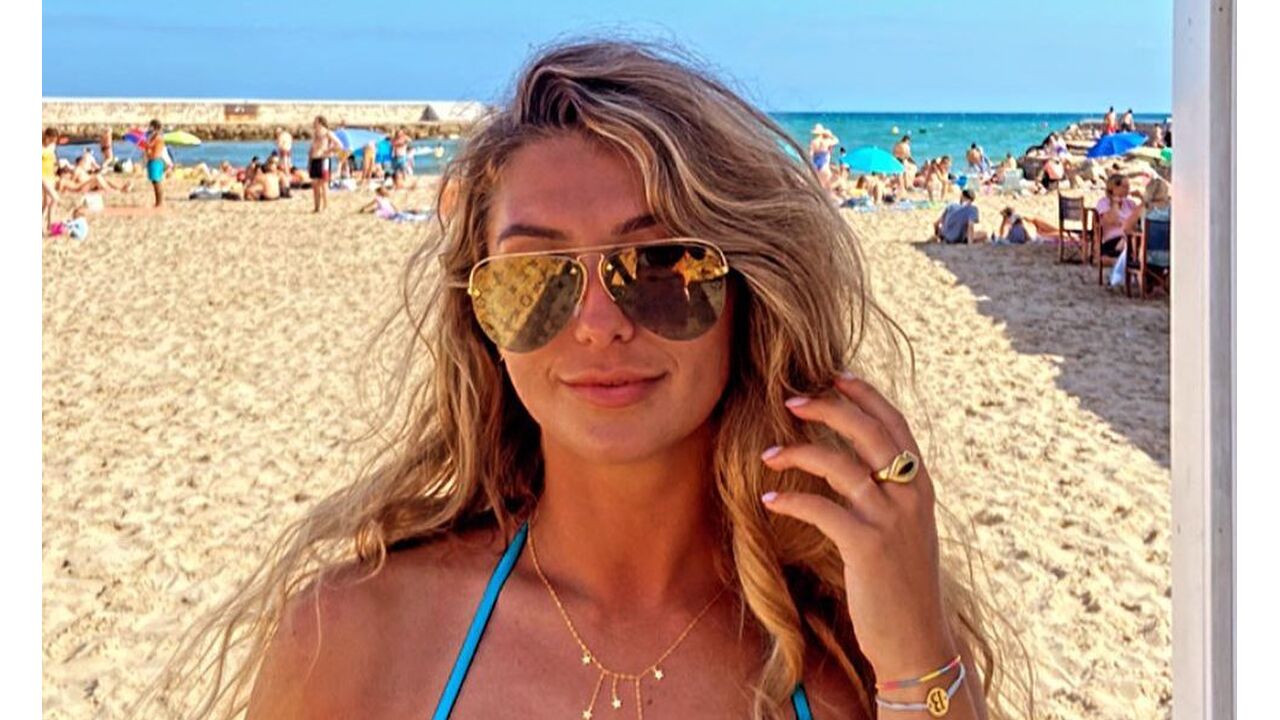 Illustratie voor: Dochter van Danny de Munk zet Instagram in vuur en vlam met bikinifoto