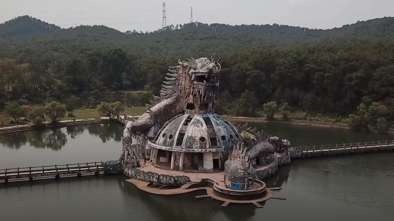 verlaten waterpark