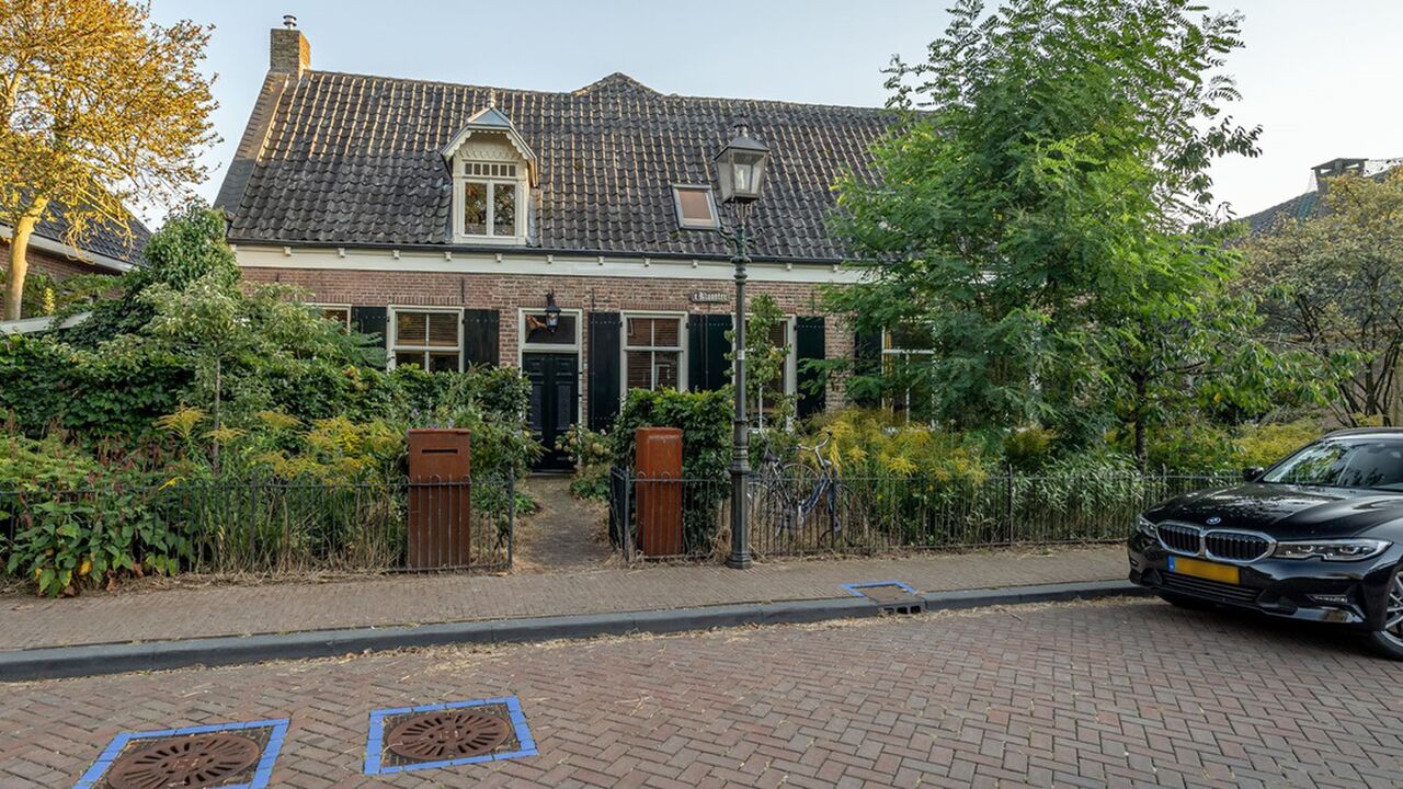 Illustratie voor: Funda parel: eeuwenoude boerderij is omgetoverd tot droomwoning van drie adressen