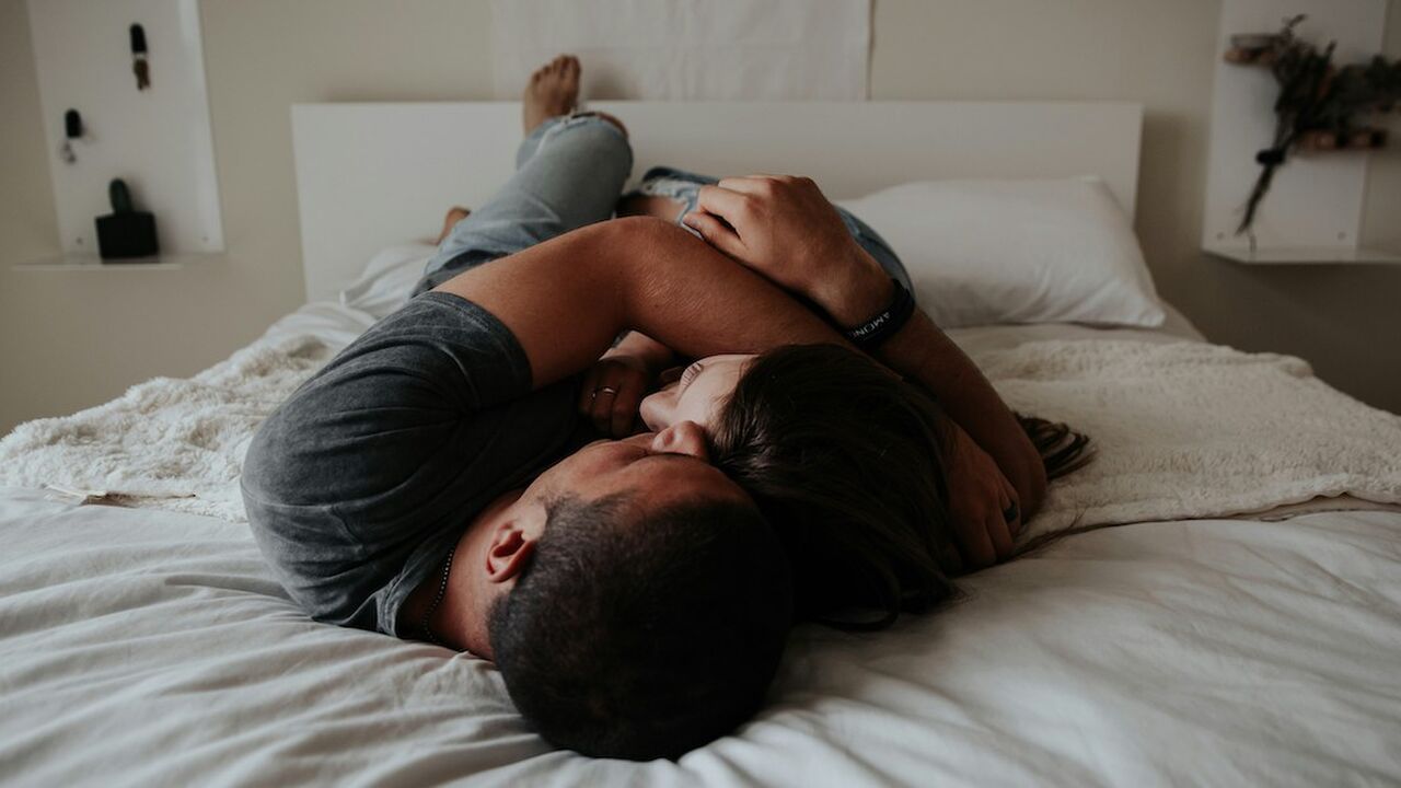 lofkink vrouwen goed op in bed
