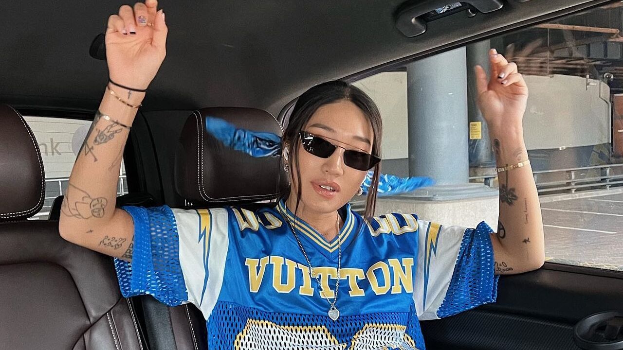 hoeveel geld verdient dj peggy gou lowlands 2024