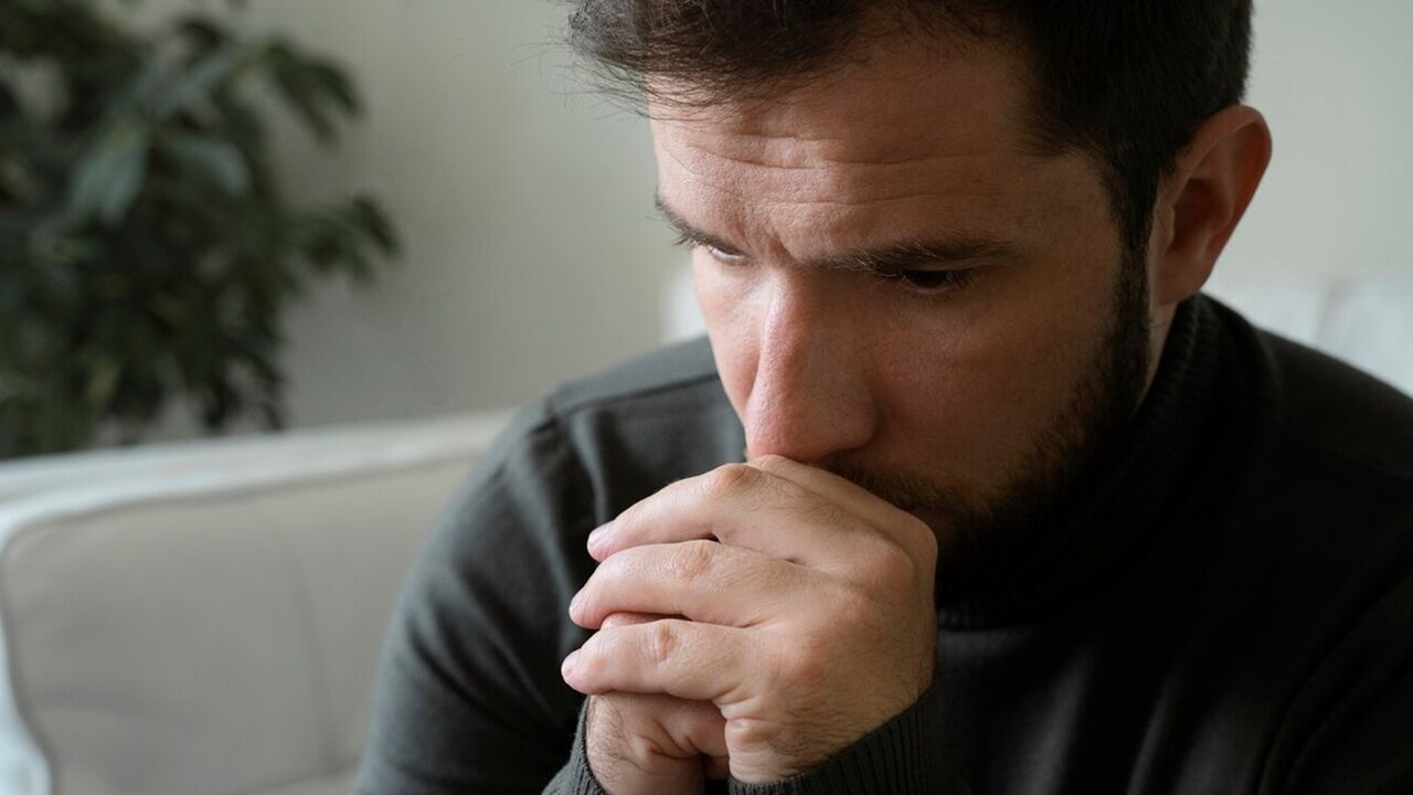 op welke leeftijd minst gelukkig leven