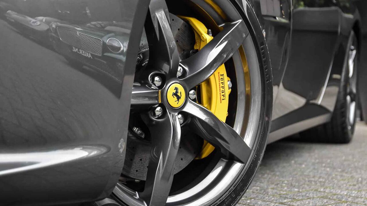 Ferrari GTC 4 Lusso T vd akker nederland kopen