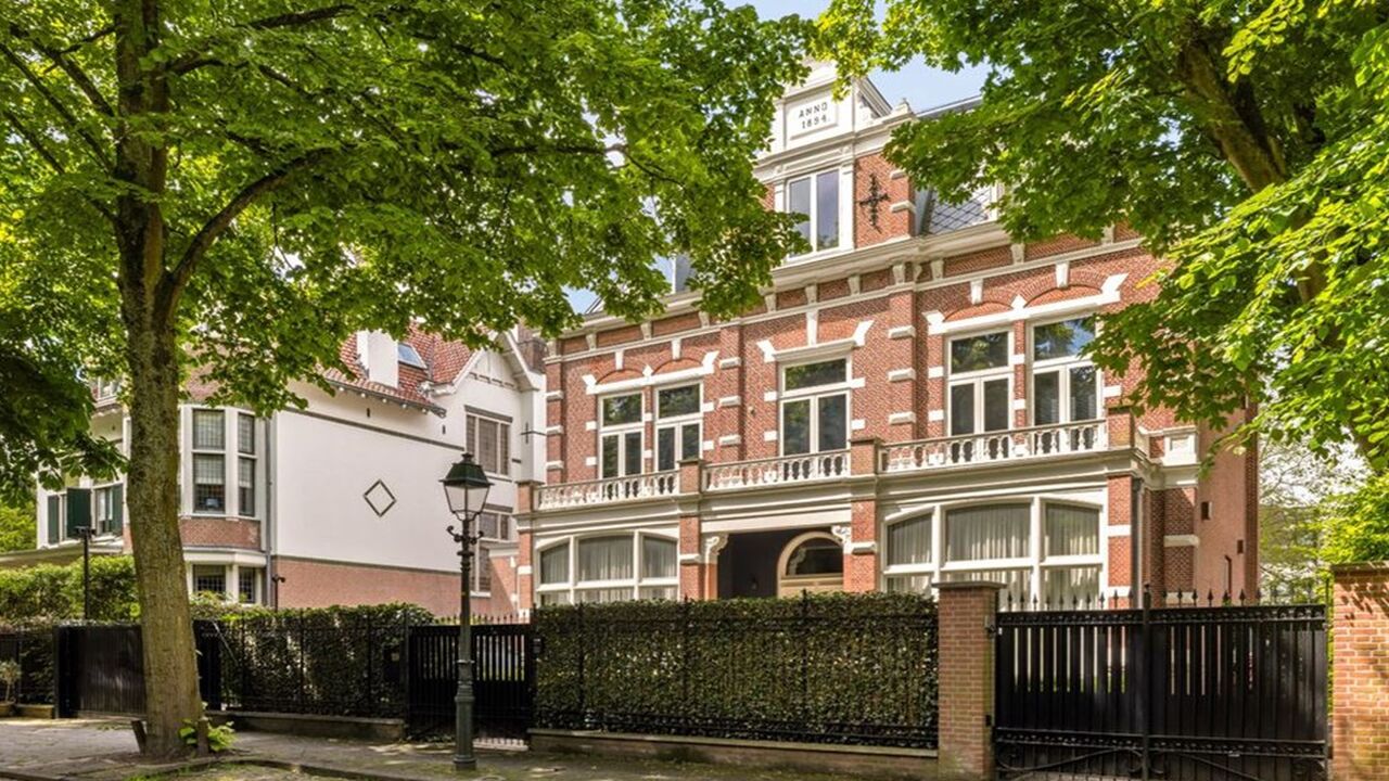 Illustratie voor: Funda-klapper: villa met bioscoop, zwembad en maximale luxe te koop voor €7.5 miljoen