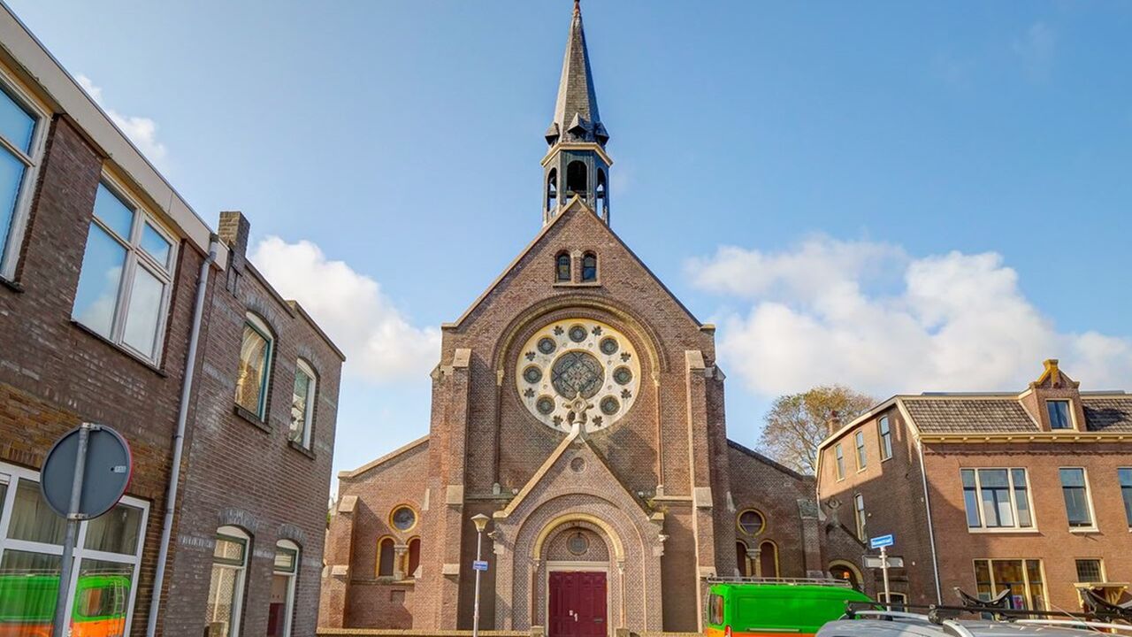 Illustratie voor: Buitenkans op Funda: opknapkerk staat te koop voor slechts €375.000,-