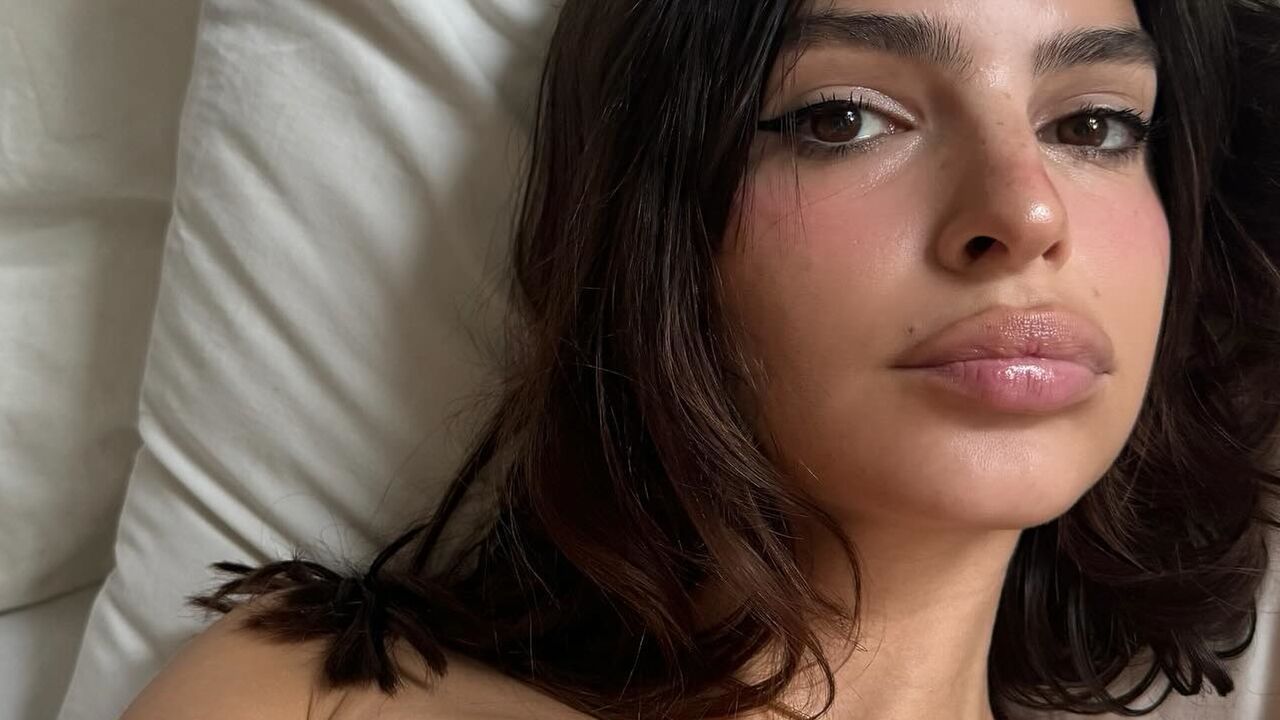 Emily Ratajkowski zonder kleding
